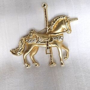 Carousel Gold & rhinestone Pin Brooche, unicorn, brushed gold.